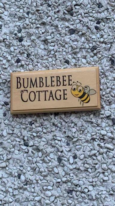 Bumblebee Cottage Donegal Town Exterior photo